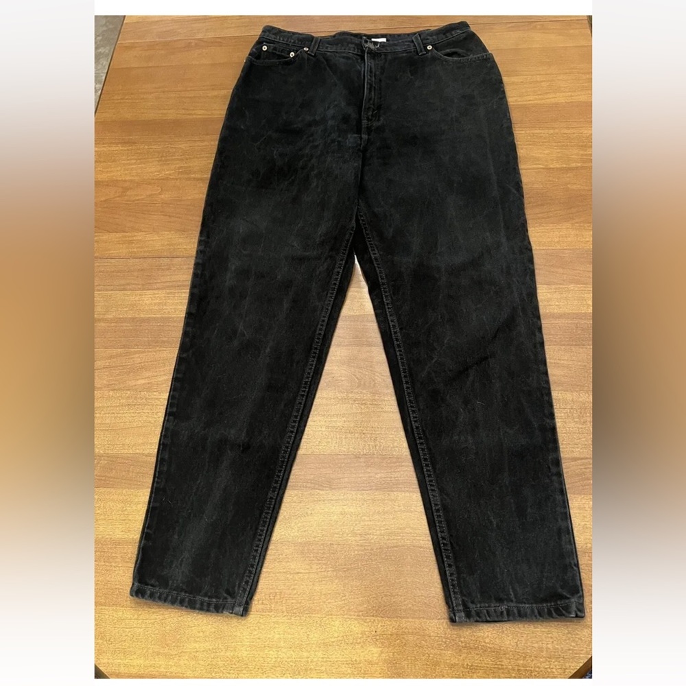 Levi Strauss 550 jeans vintage womens 18W black relaxed fit tapered leg USA